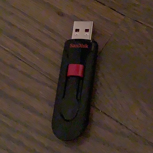 USB drive - Picture 1 of 1